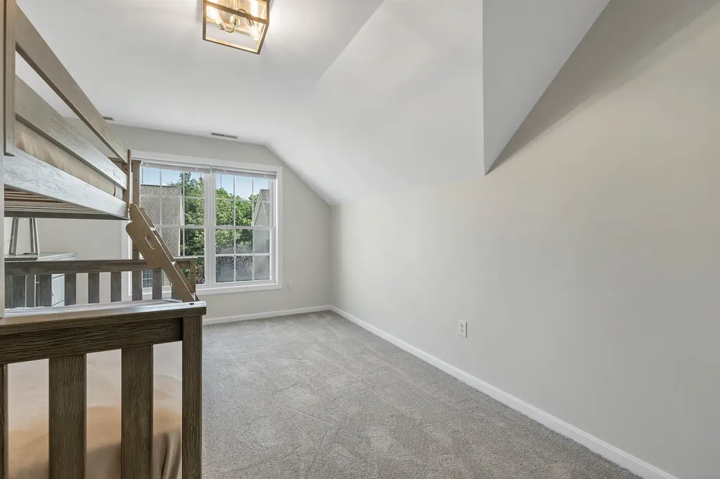 16A Canterberry Court Hudson NH 03051