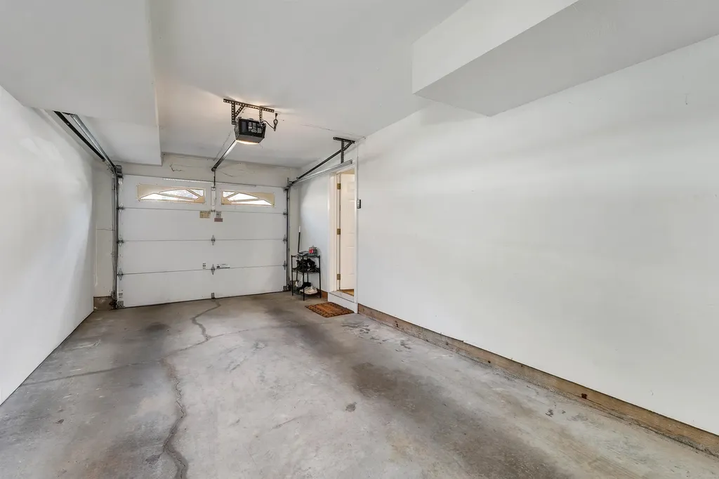 16A Canterberry Court Hudson NH 03051