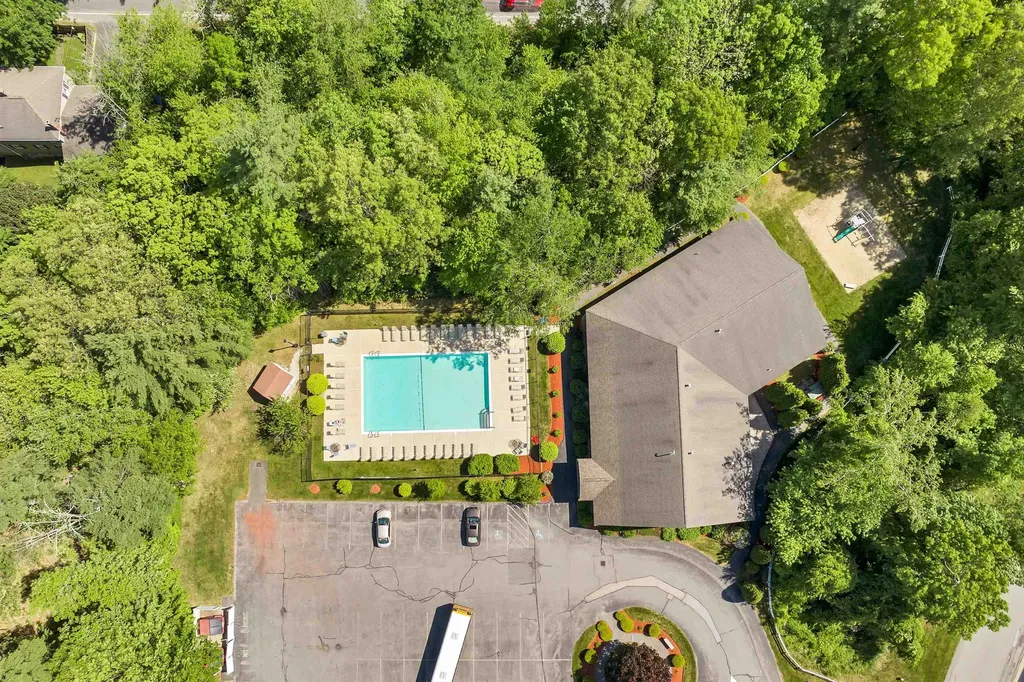 16A Canterberry Court Hudson NH 03051