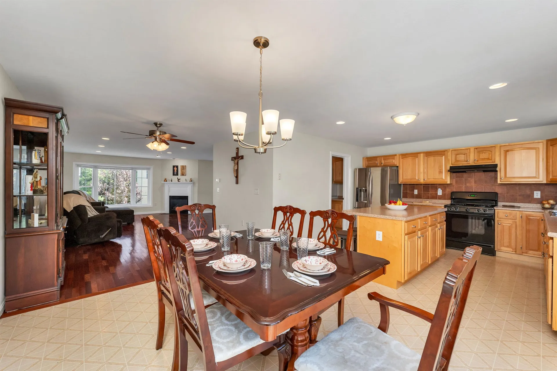 16A Canterberry Court Hudson NH 03051