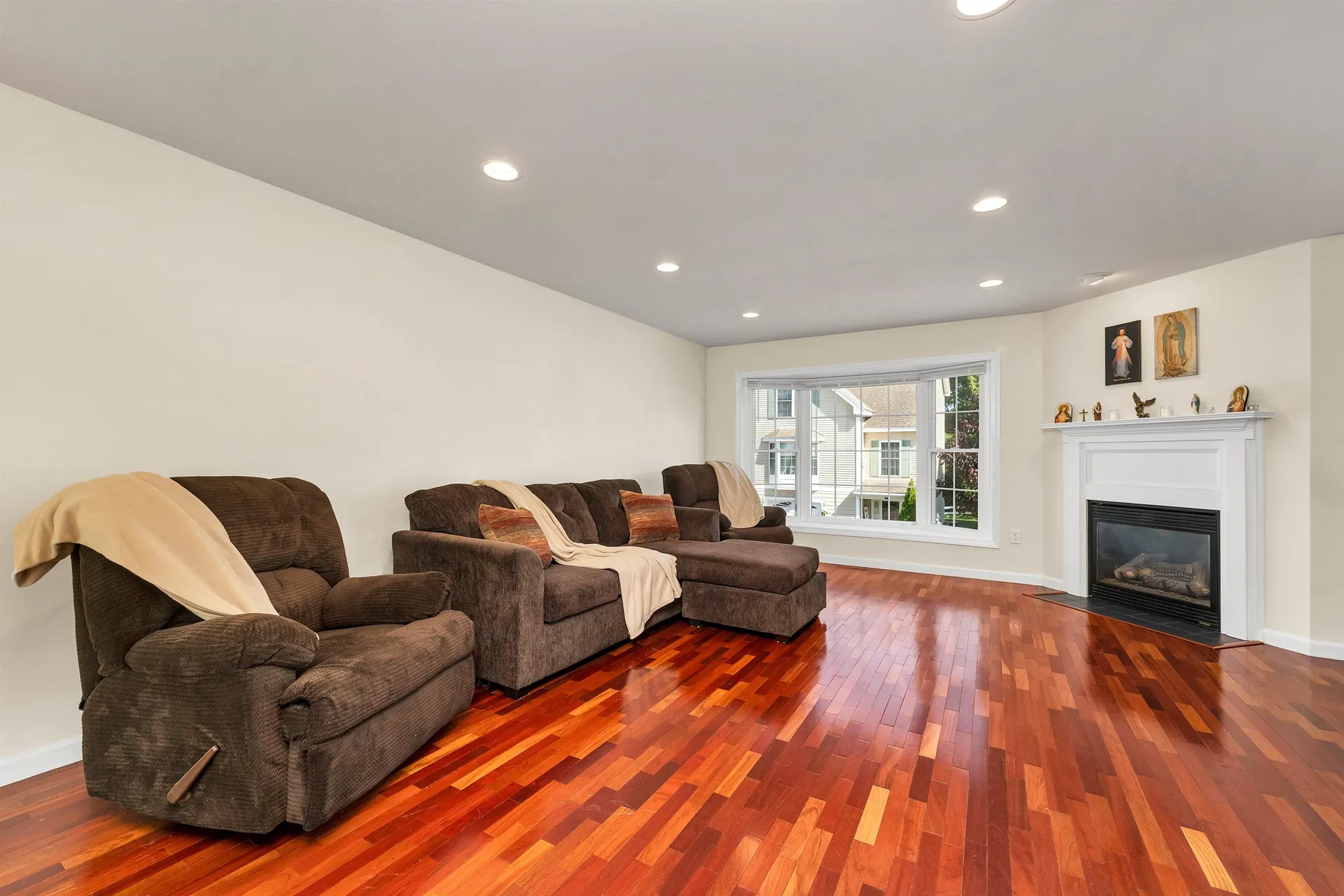 16A Canterberry Court Hudson NH 03051