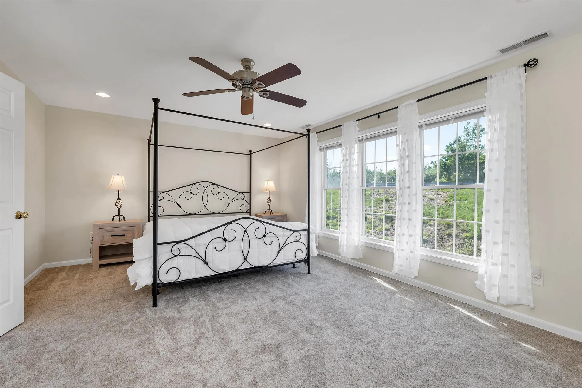 16A Canterberry Court Hudson NH 03051