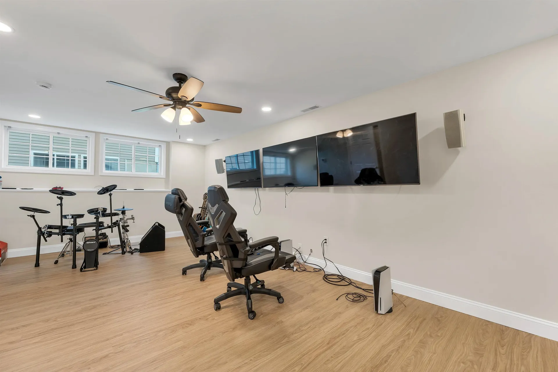 16A Canterberry Court Hudson NH 03051