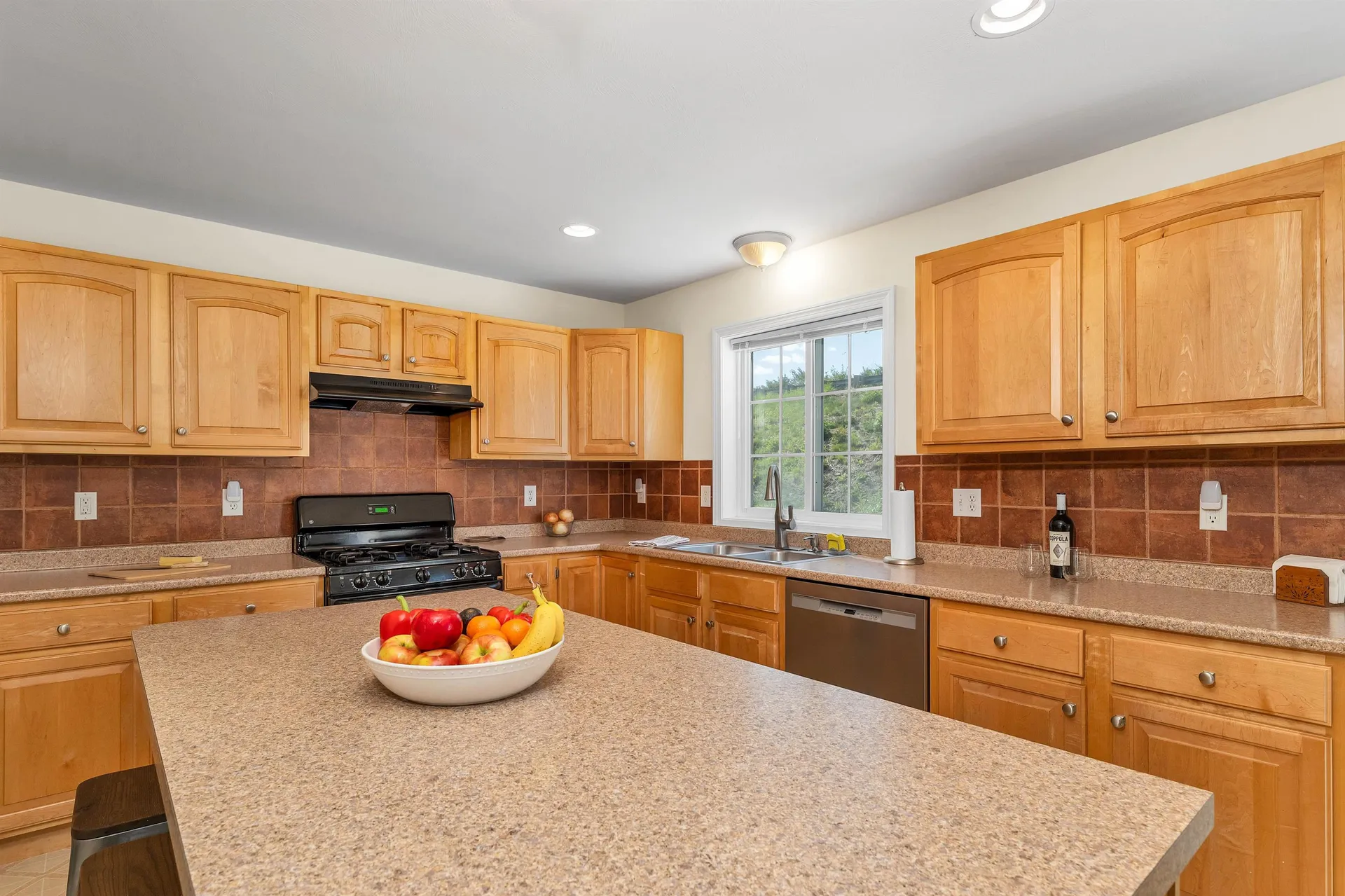 16A Canterberry Court Hudson NH 03051