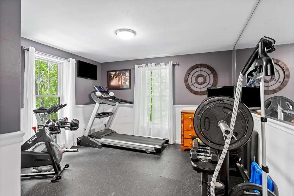 9 Hazelwood Drive Salem NH 03079