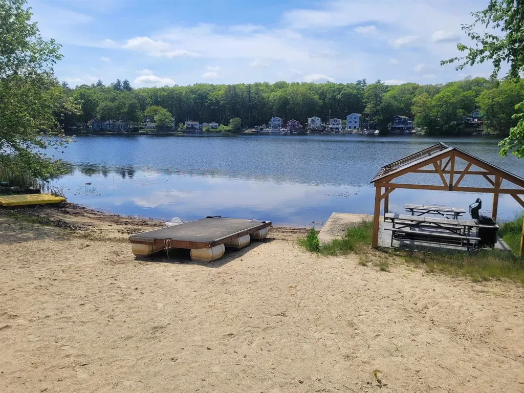 9 Hazelwood Drive Salem NH 03079