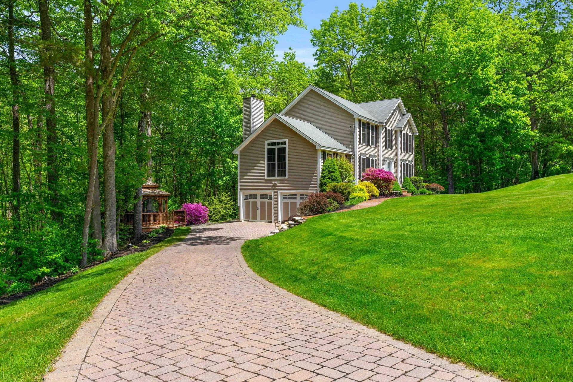 9 Hazelwood Drive Salem NH 03079
