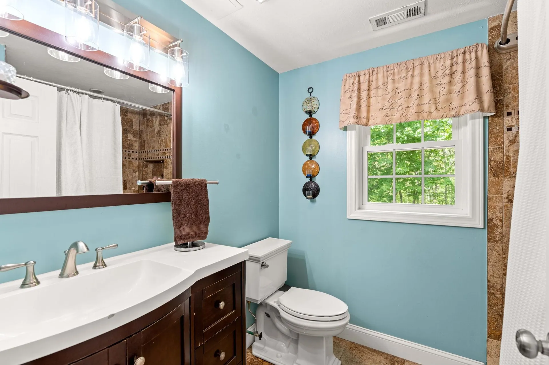 9 Hazelwood Drive Salem NH 03079