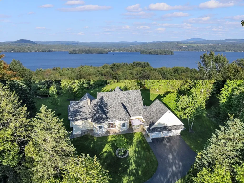 4647 Lake Road, Newport Town VT | 4997627 - Jim Campbell Real Estate