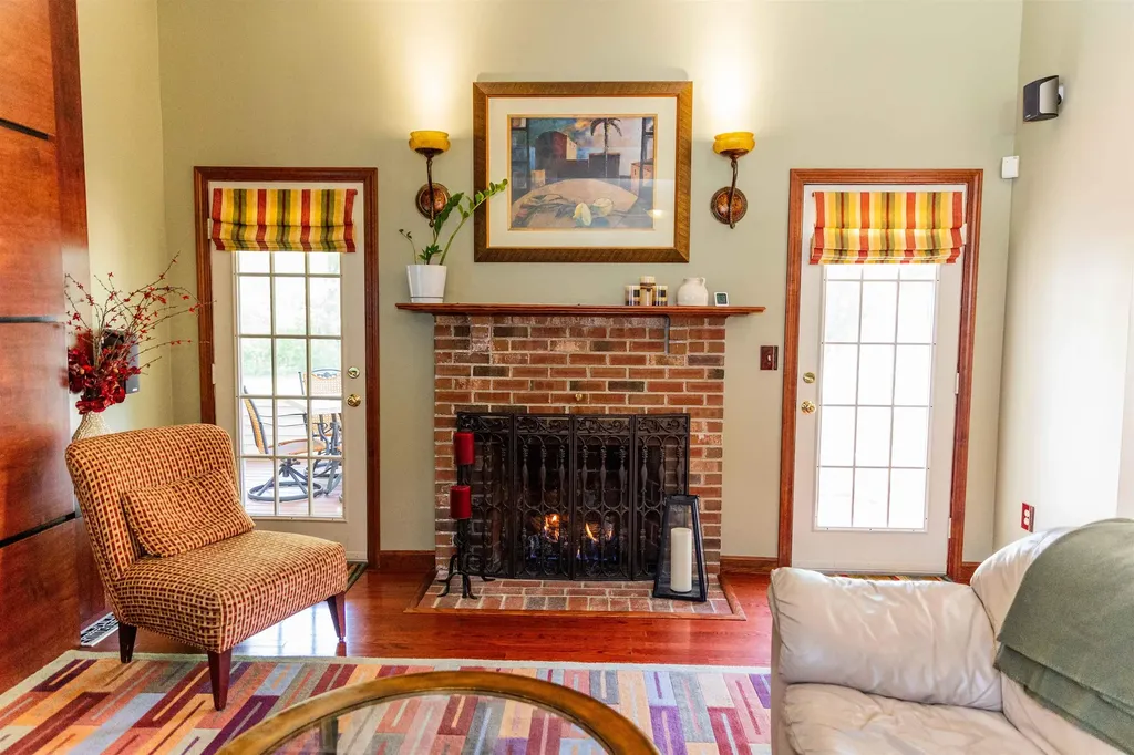 16 Farmington Drive Hudson NH 03051