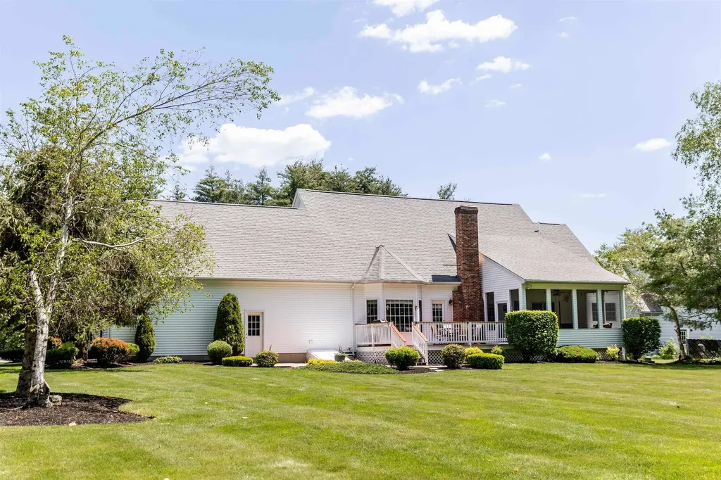 16 Farmington Drive Hudson NH 03051