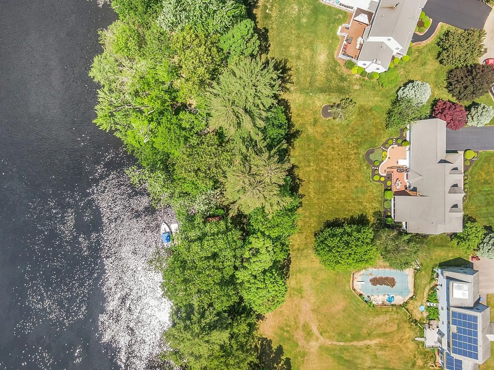 16 Farmington Drive Hudson NH 03051