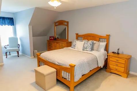16 Farmington Drive Hudson NH 03051