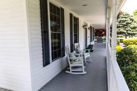 16 Farmington Drive Hudson NH 03051