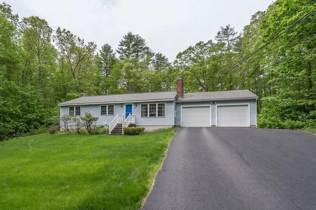 181 Scruton Pond Road Barrington NH 03825