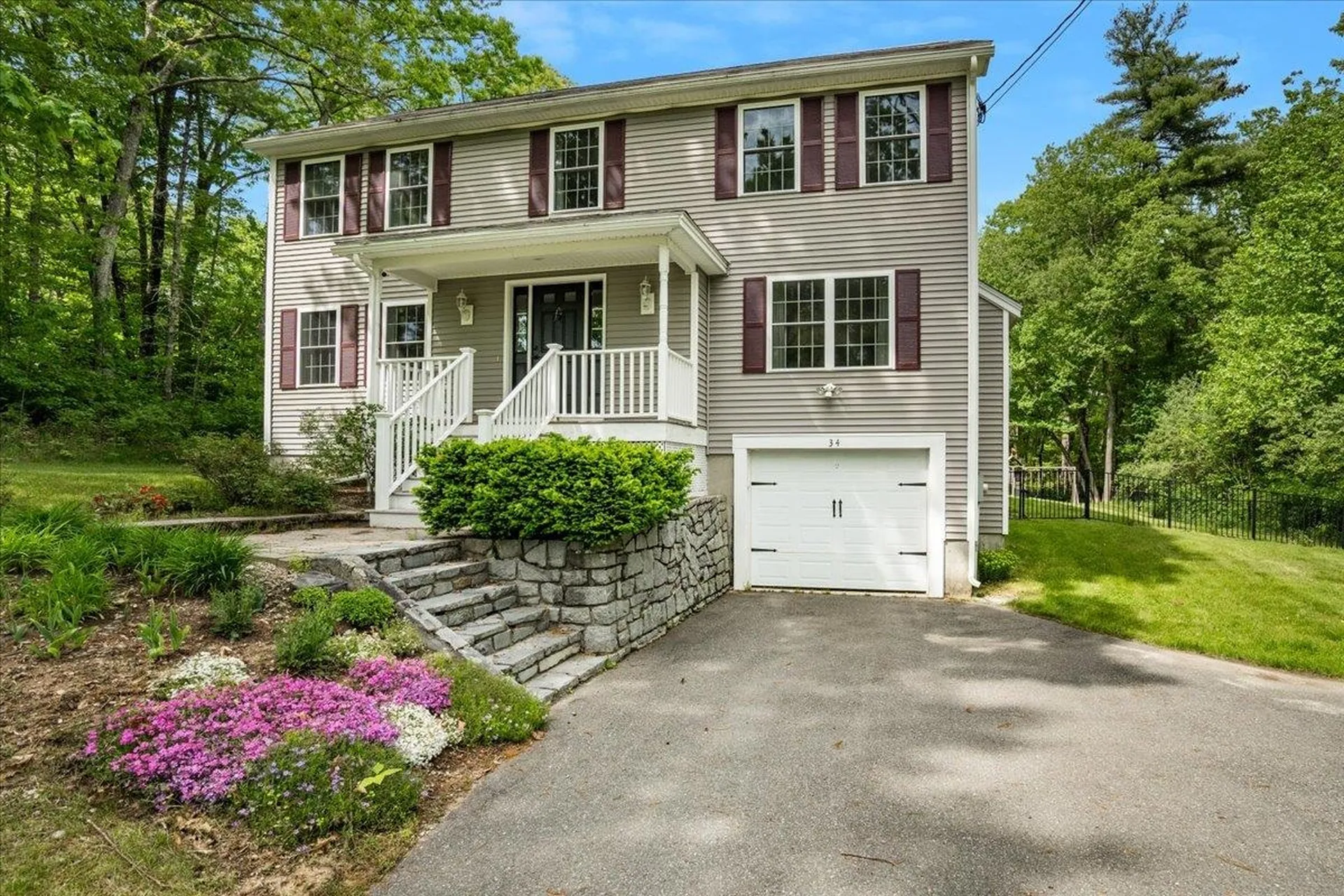 34 Old Derry Road Londonderry NH 03053