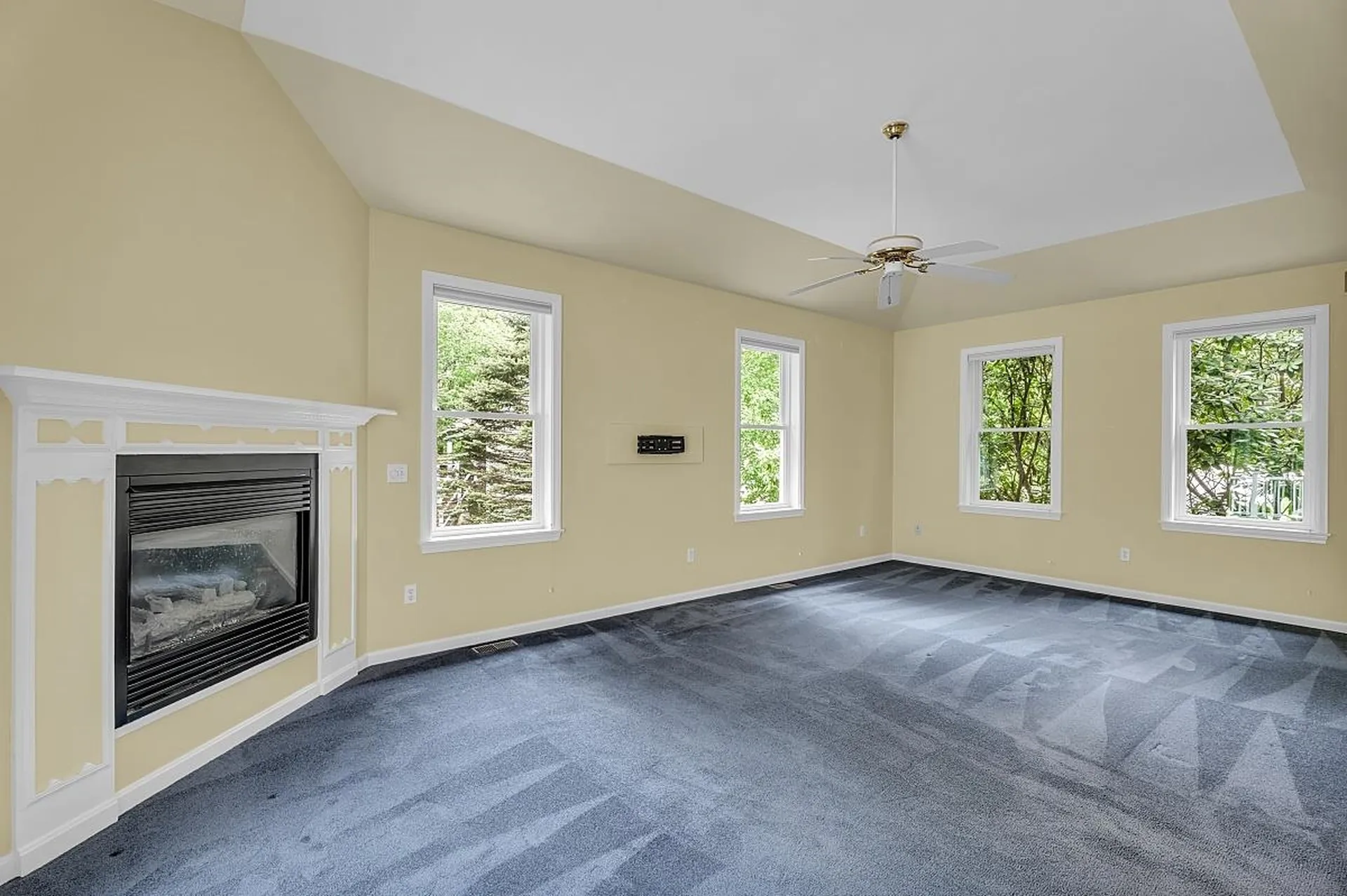 9 Wellington Circle Atkinson NH 03811