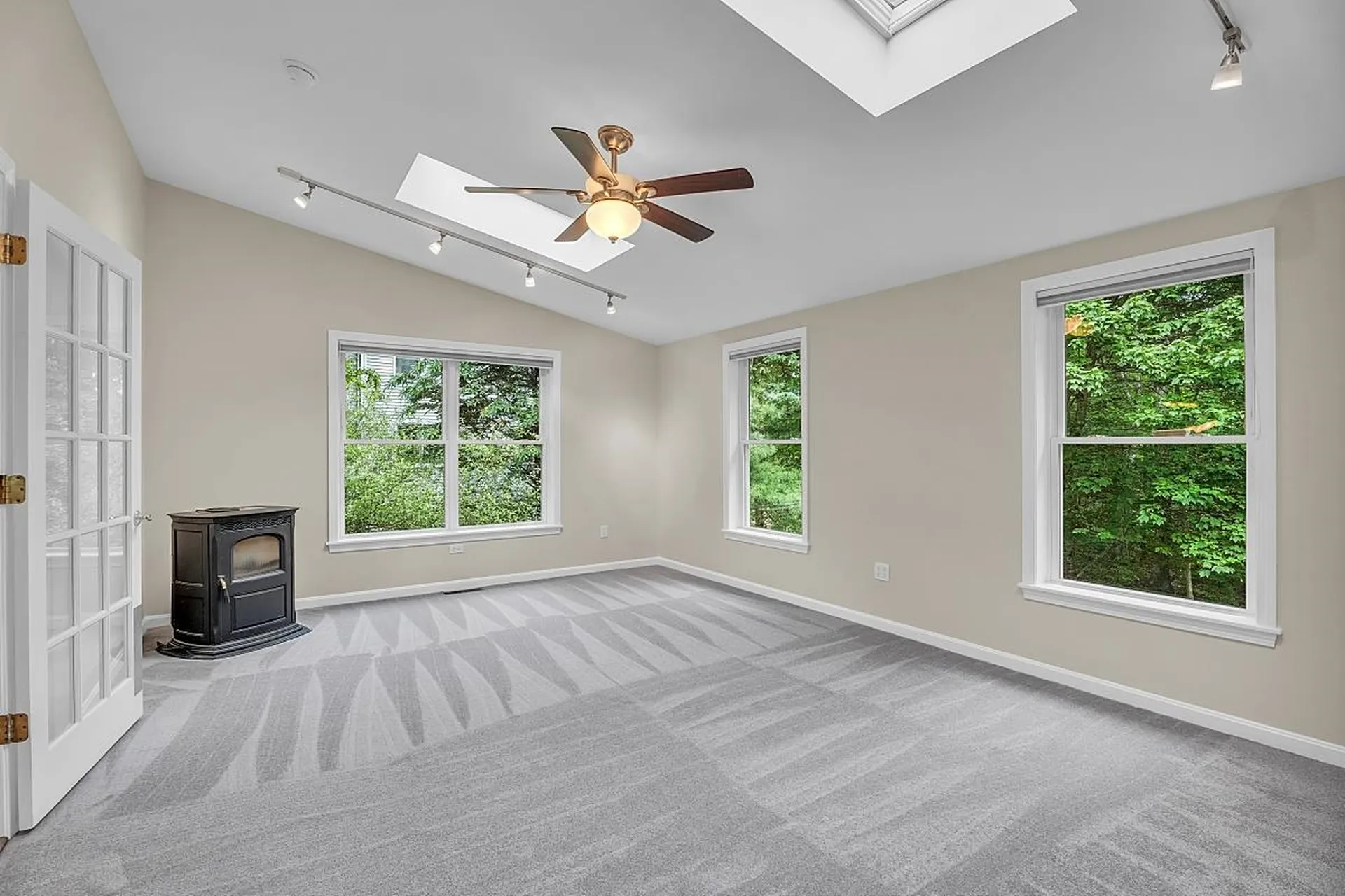 9 Wellington Circle Atkinson NH 03811