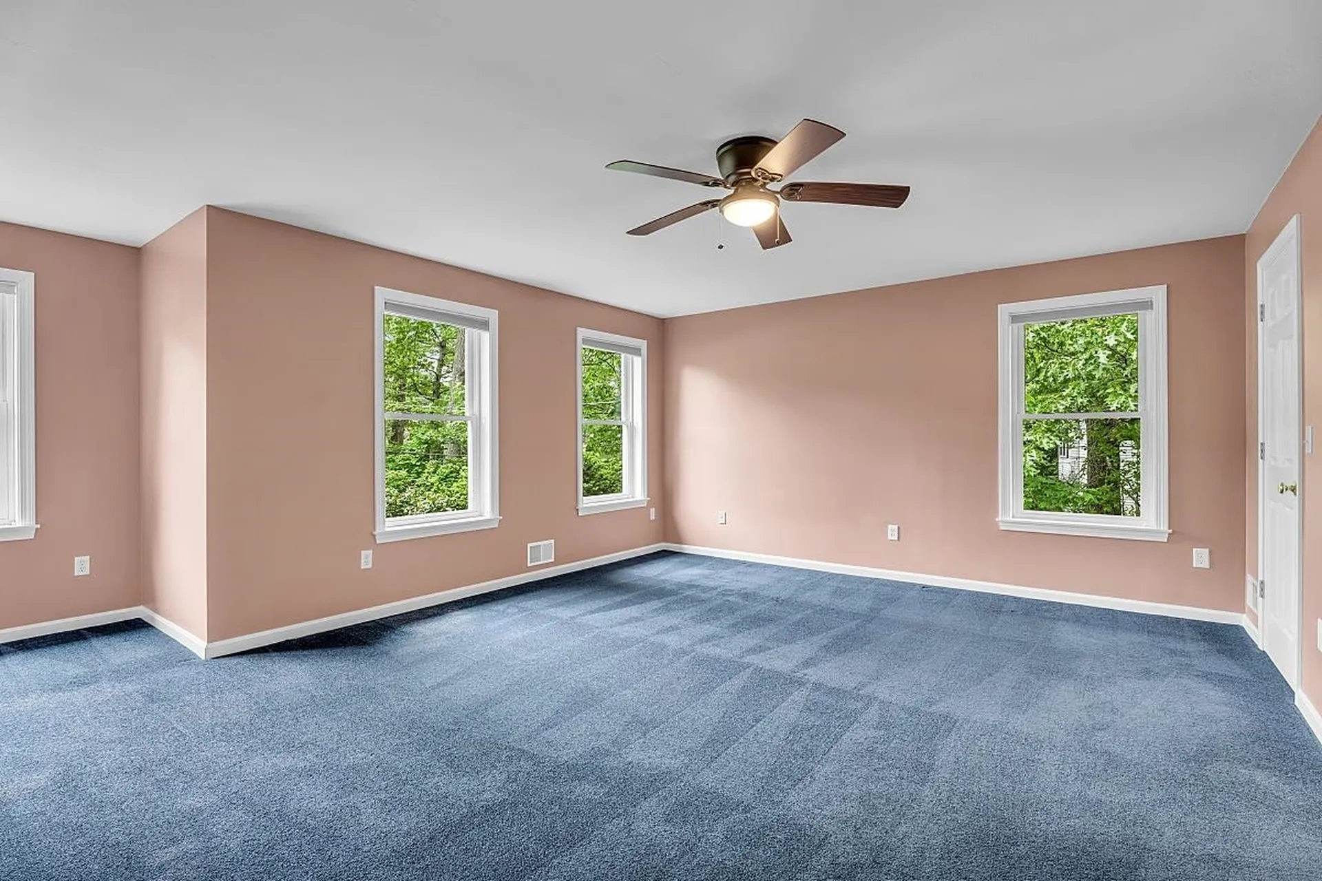 9 Wellington Circle Atkinson NH 03811