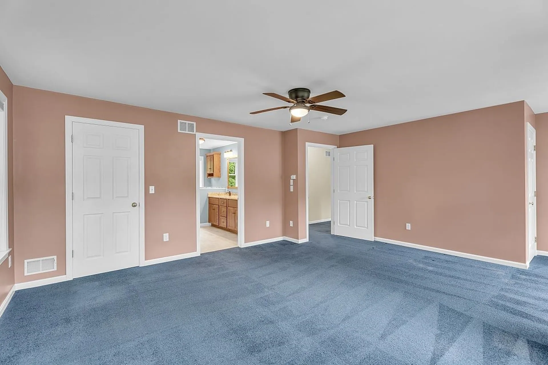 9 Wellington Circle Atkinson NH 03811