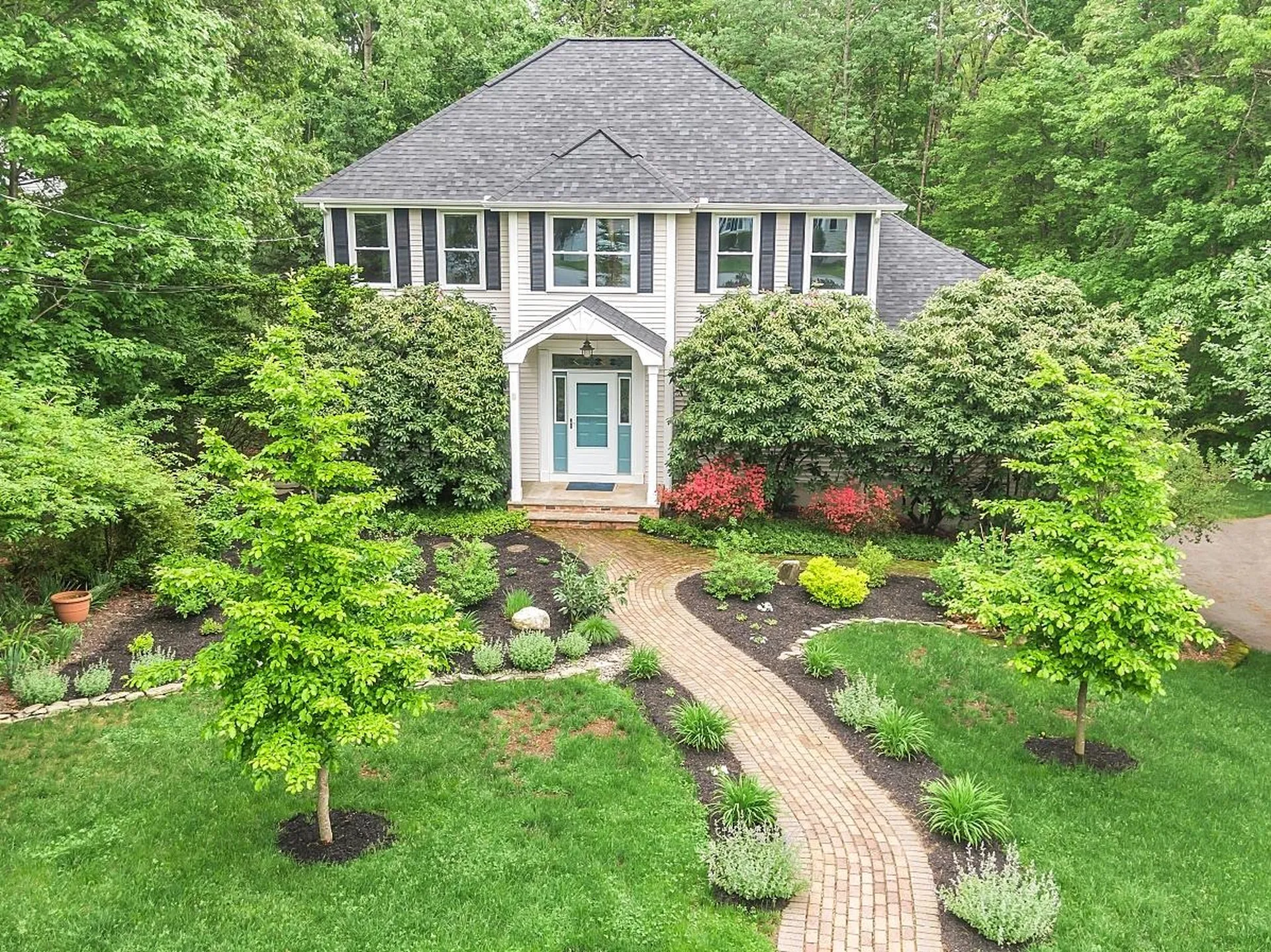 9 Wellington Circle Atkinson NH 03811