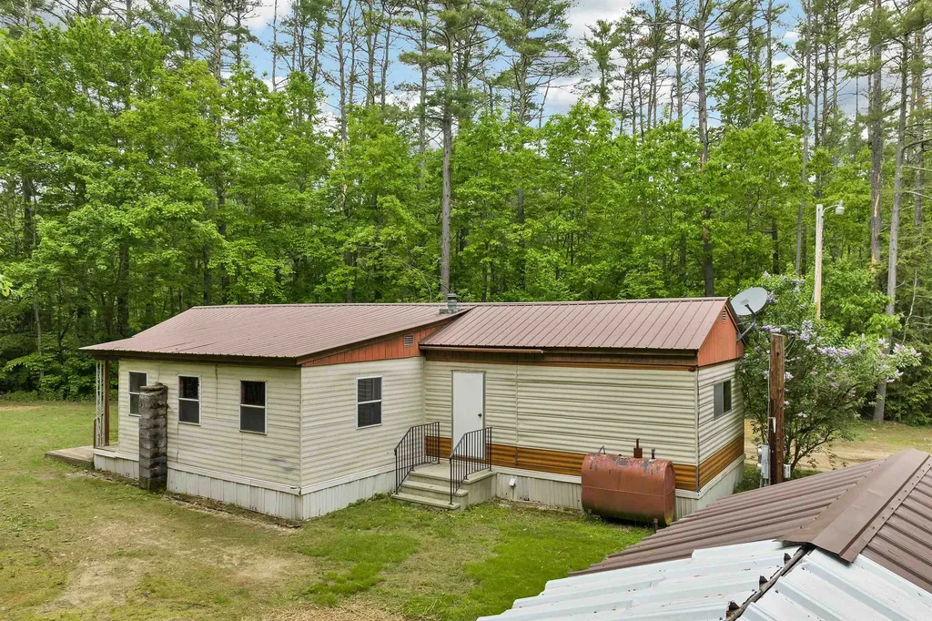 290 Spring Street Farmington NH 03835