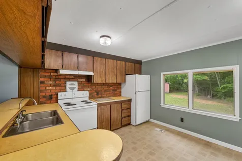 290 Spring Street Farmington NH 03835