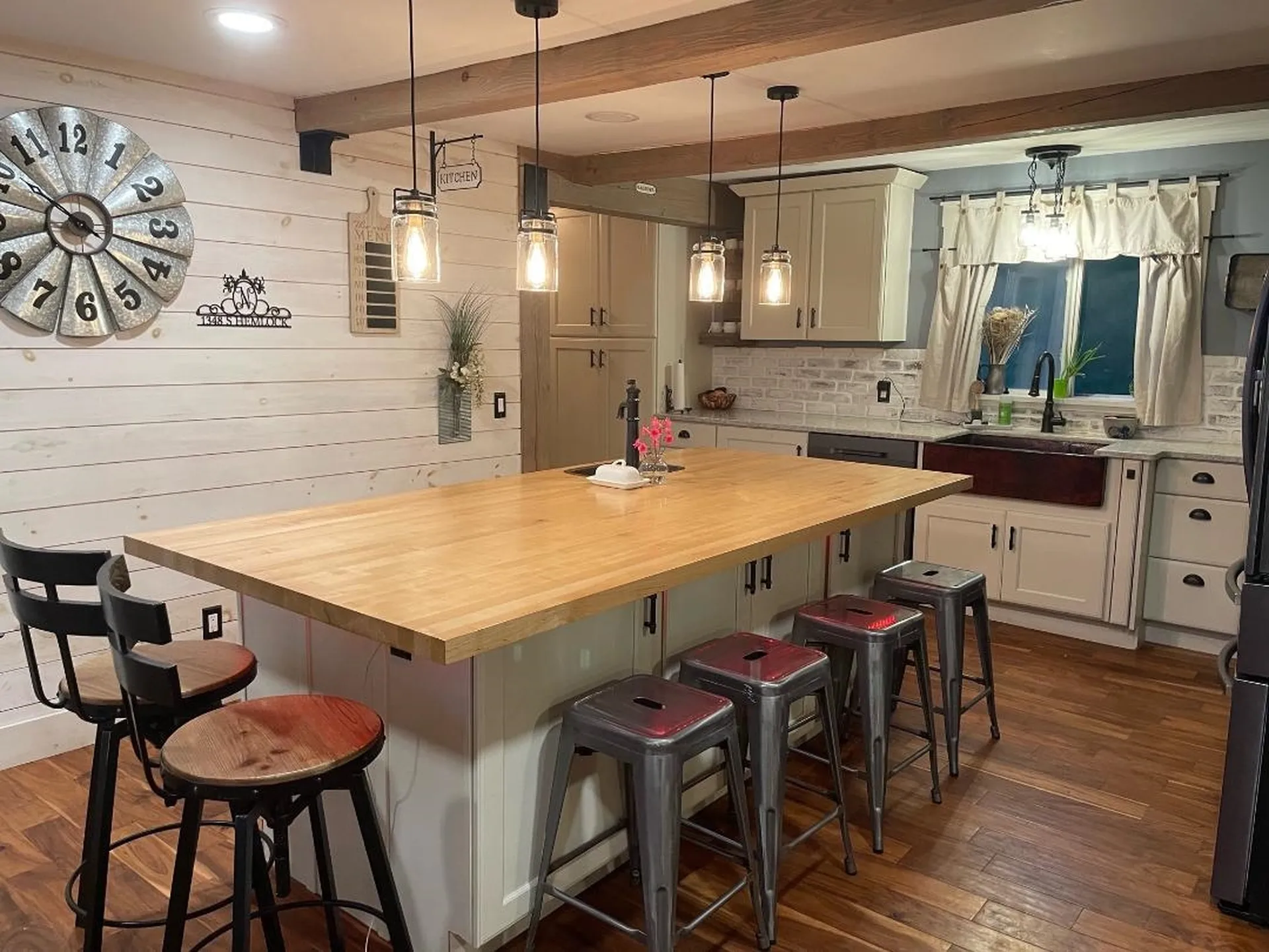 1348 S Hemlock Road Charlestown NH 03603