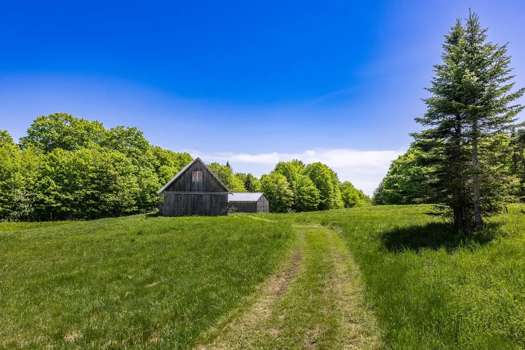 2304 Taylor Valley Road Vershire VT 05079