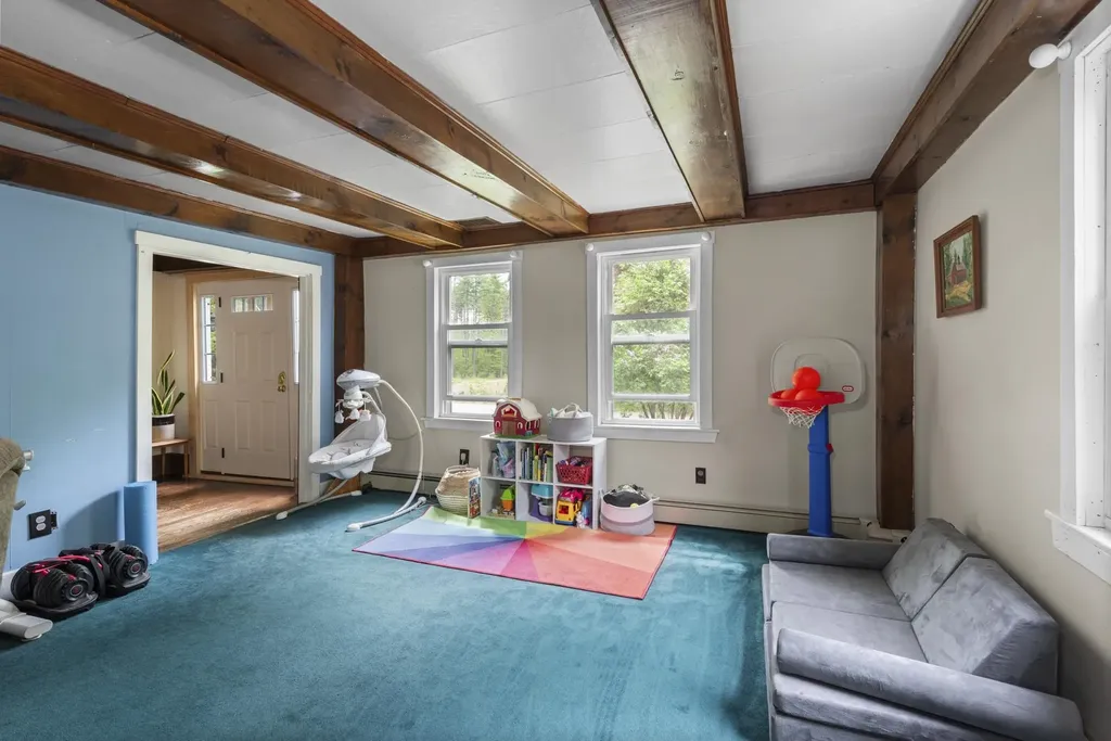 238 Murray Hill Road Hill NH 03243