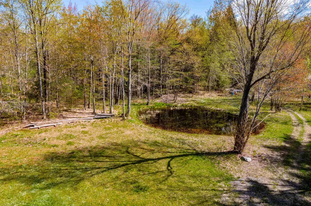 238 Murray Hill Road Hill NH 03243