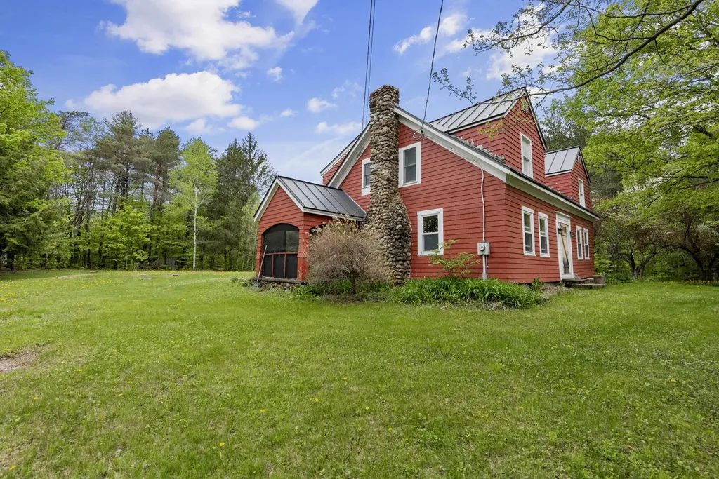 238 Murray Hill Road Hill NH 03243