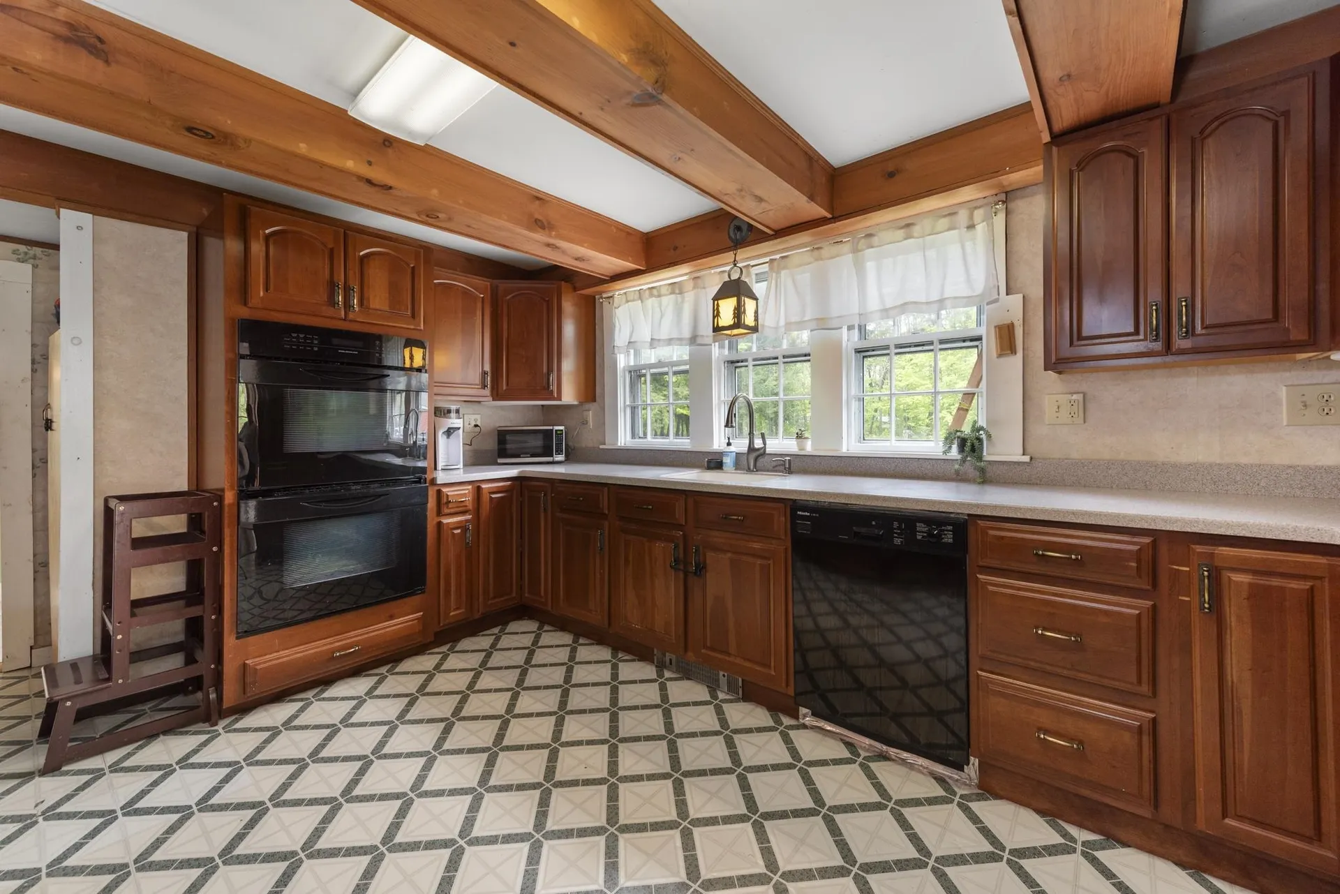 238 Murray Hill Road Hill NH 03243