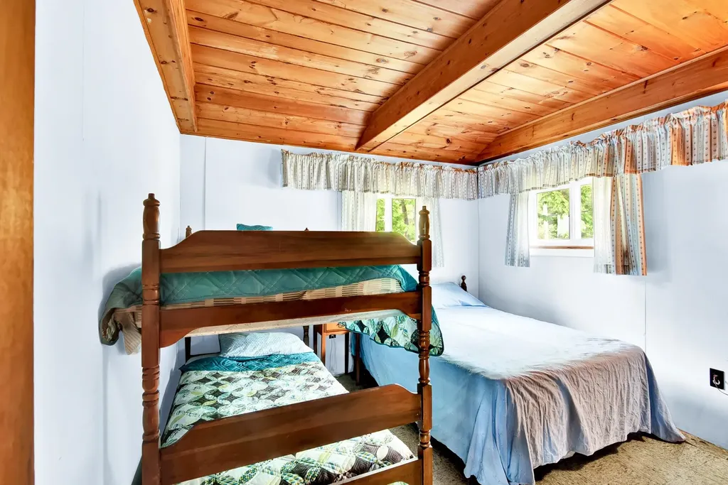 128 Lakeshore Drive Middleton NH 03887