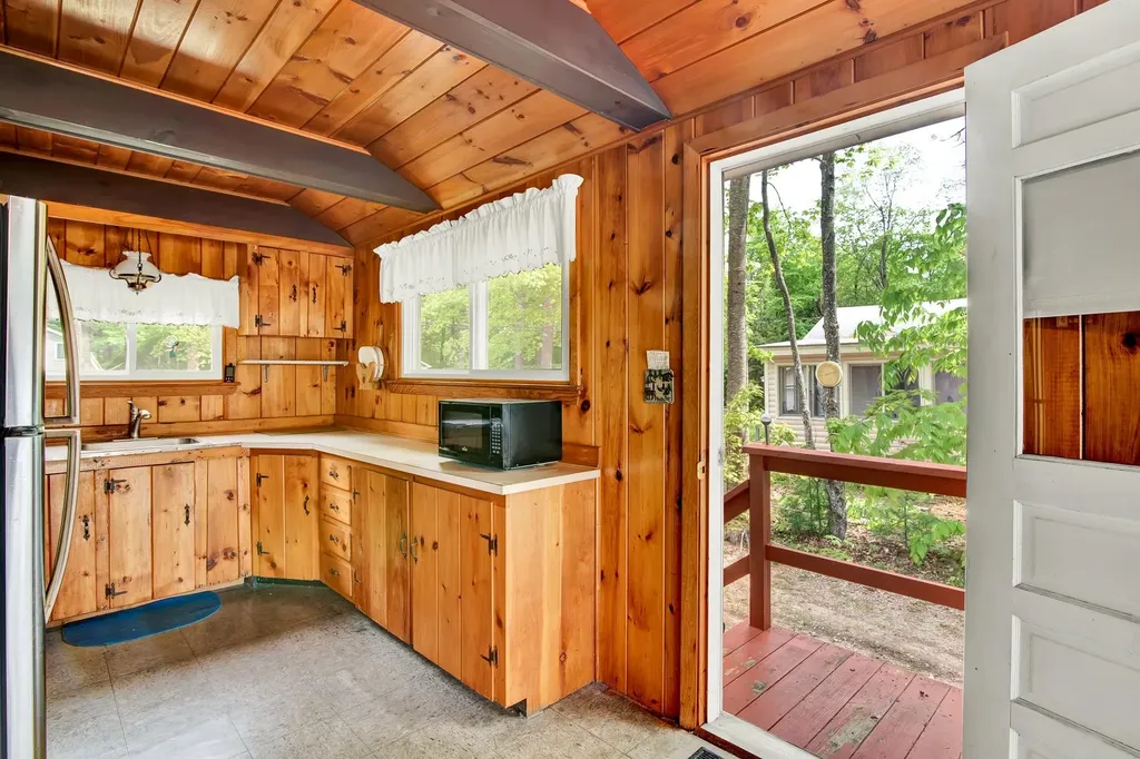 128 Lakeshore Drive Middleton NH 03887