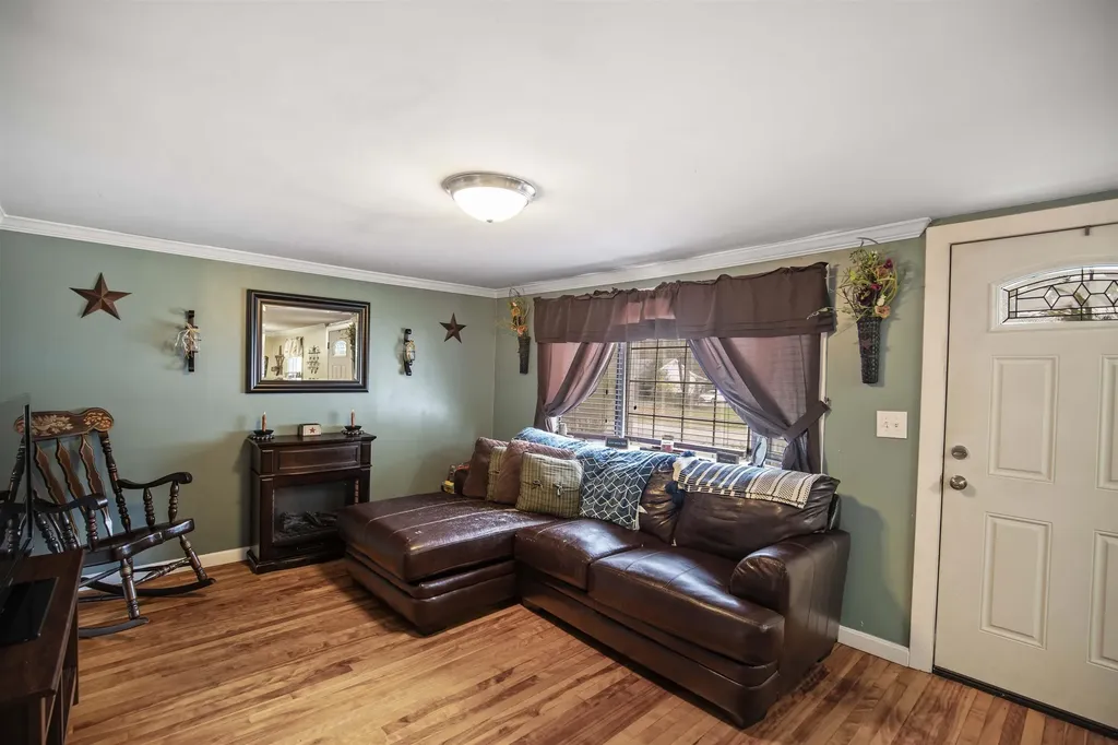 21 Jericho Road Pelham NH 03076