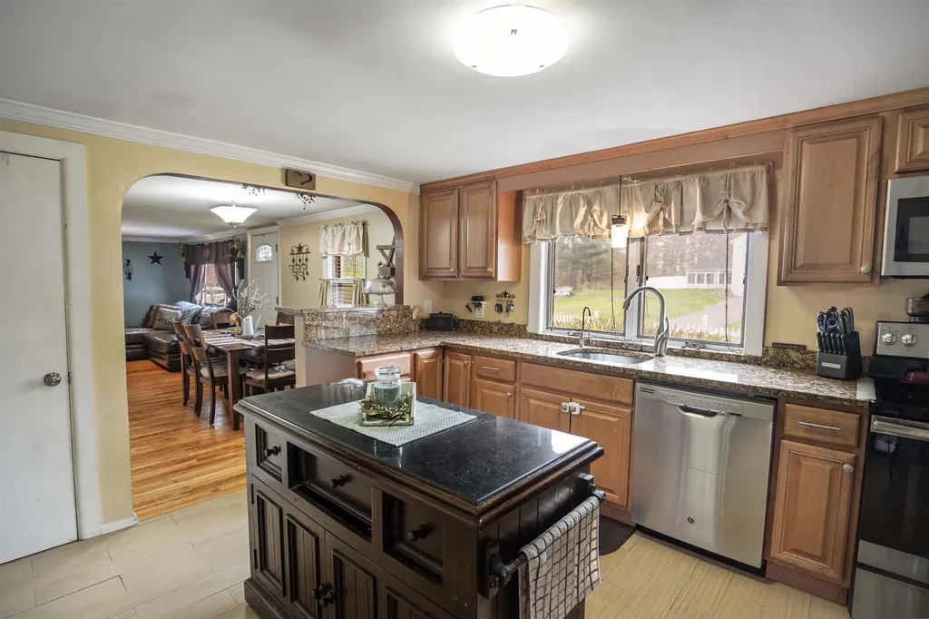 21 Jericho Road Pelham NH 03076