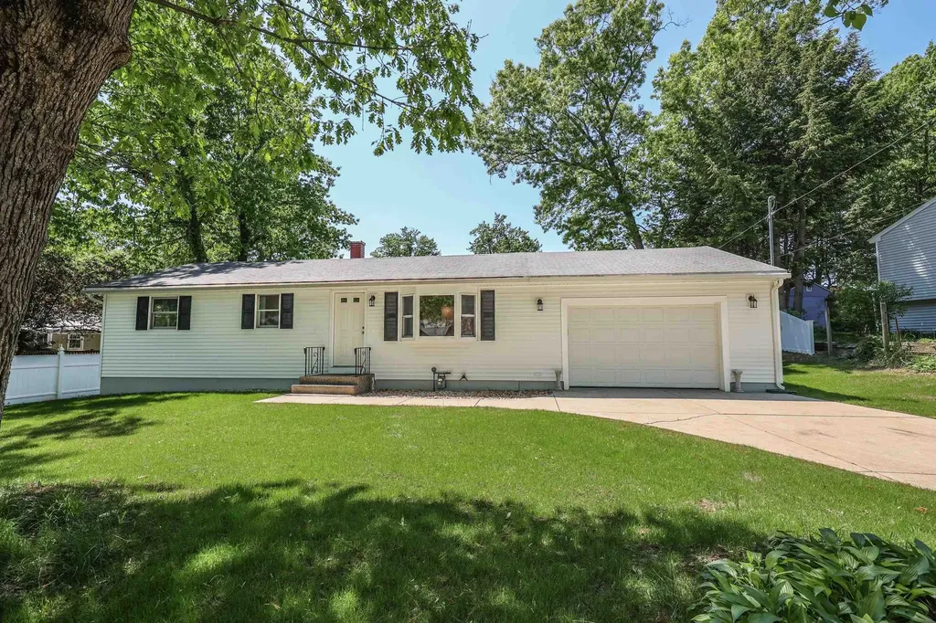 73 Tenby Drive Nashua NH 03062
