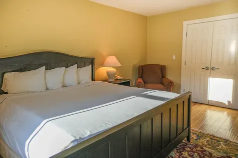 501/503 Qii Jackson Gore Adams House Ludlow VT 05149