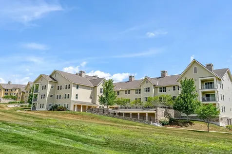 501/503 Qi Jackson Gore Adams House Ludlow VT 05149