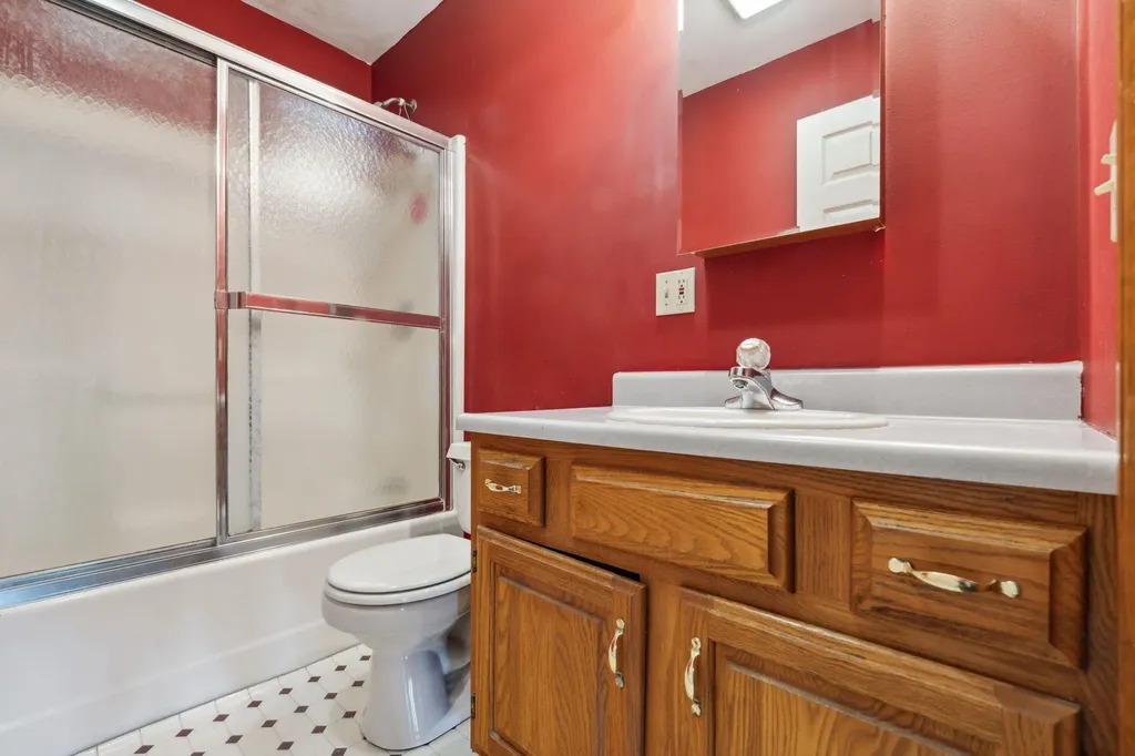 17 Pierce Pinnacle Hartland VT 05049