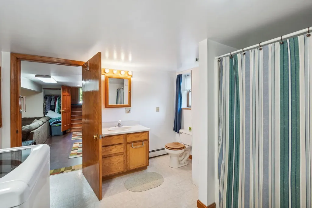 17 Pierce Pinnacle Hartland VT 05049