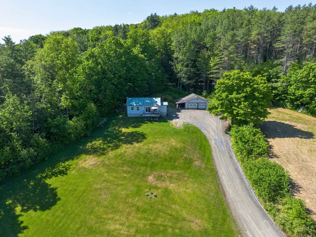 17 Pierce Pinnacle Hartland VT 05049