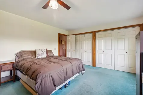 17 Pierce Pinnacle Hartland VT 05049