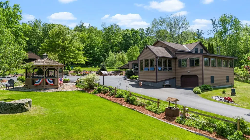 263 New Boston Road Goffstown NH 03045