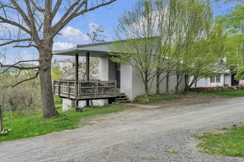 148 East Hill Road Woodstock VT 05091