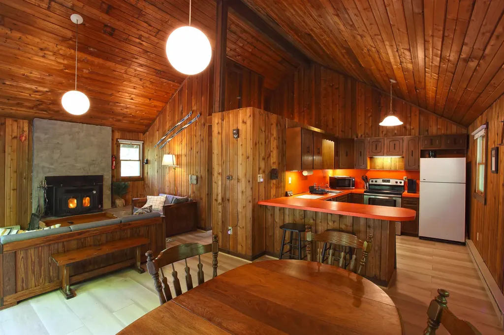 82 Two Brook Drive Wilmington VT 05363