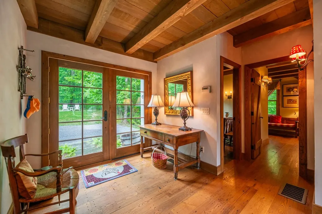 55 Dunn Lane Dorset VT 05251