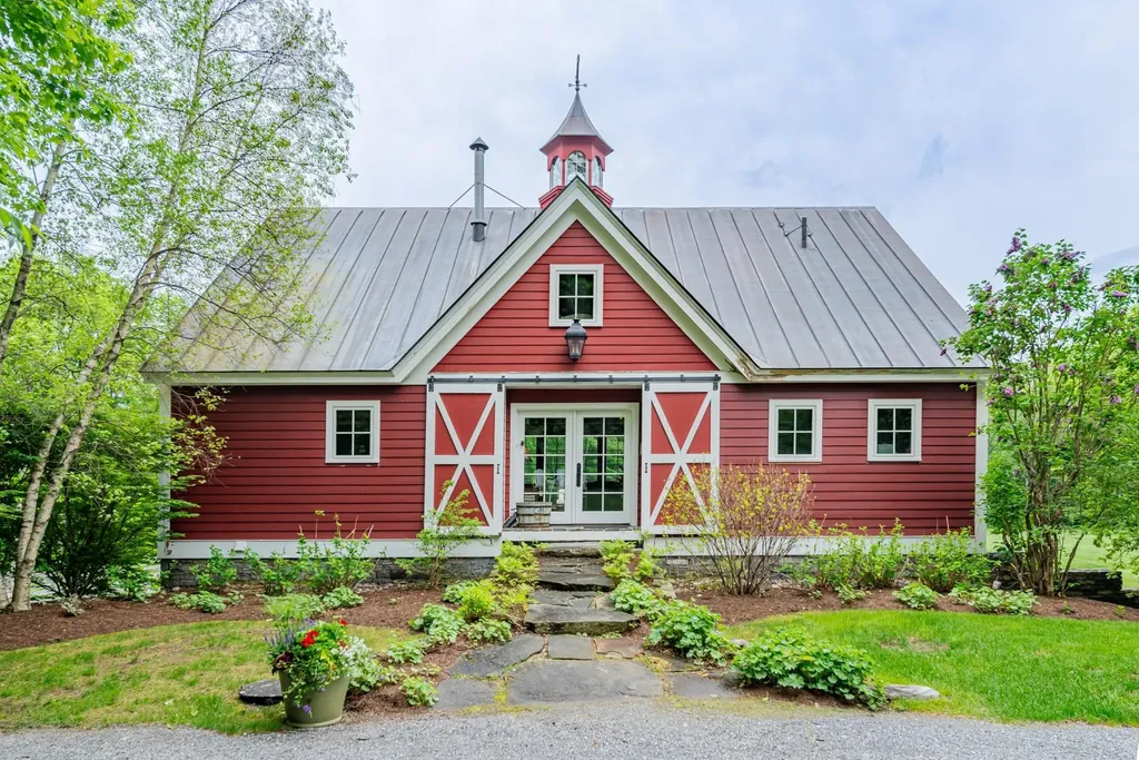 55 Dunn Lane Dorset VT 05251