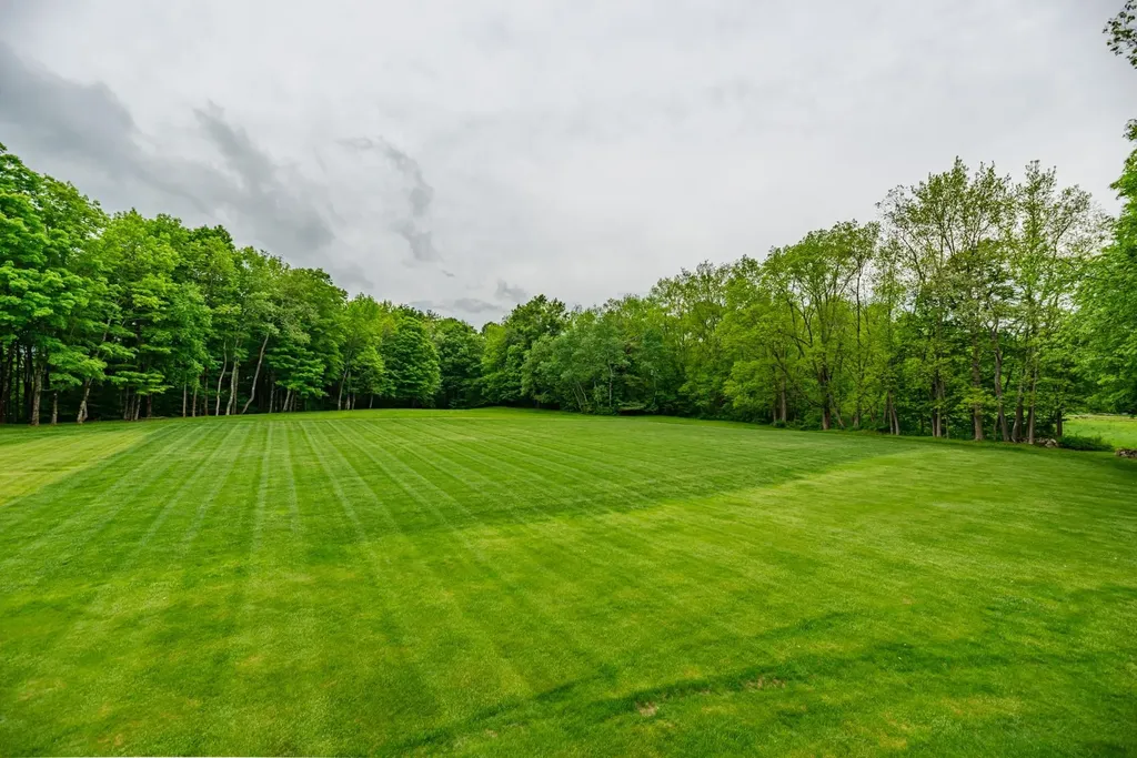 55 Dunn Lane Dorset VT 05251